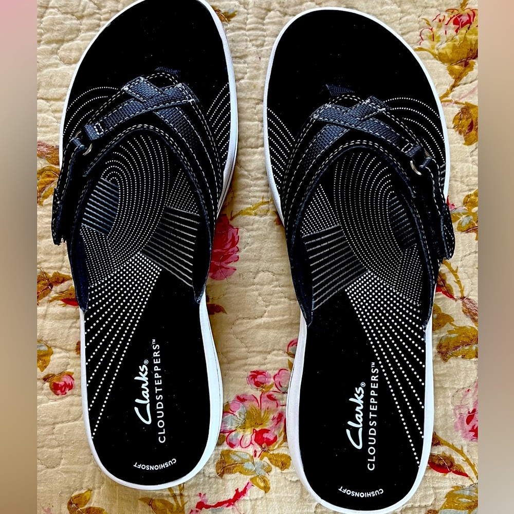 Clarks sandals / flip flops